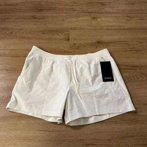 Lululemon Zeroed In Short 5" *LL Bone White Mens XXL LM7BJSS LTIV New